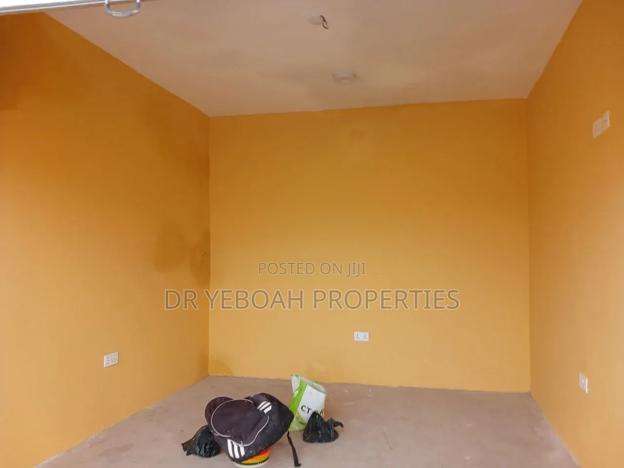 Spintex Manet Agblezaa - Shop for Rent in Coca Cola