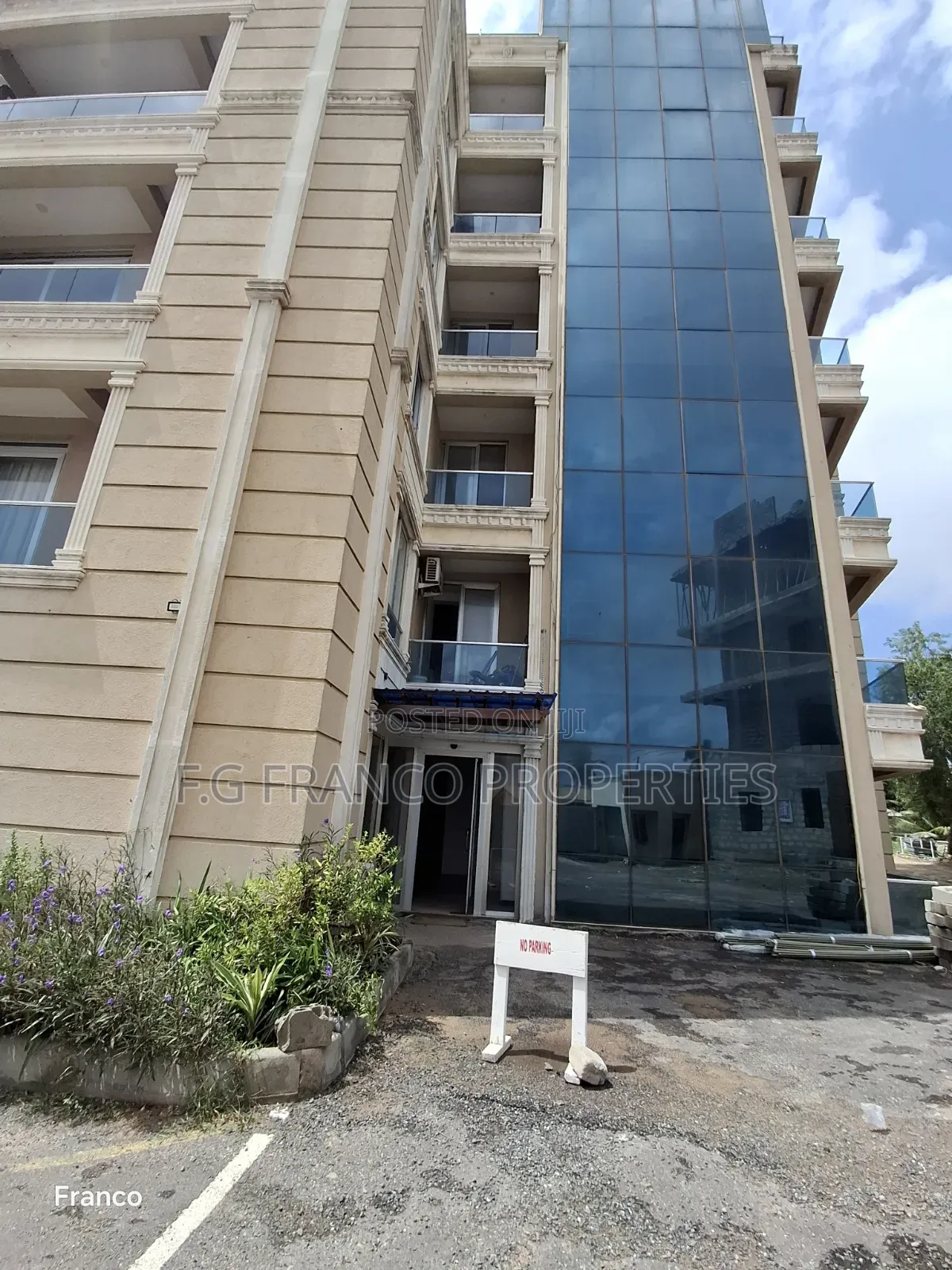 Furnished 3bdrm Apartment in Kg.Franco Properties, Addogonno for sale in Addogonno