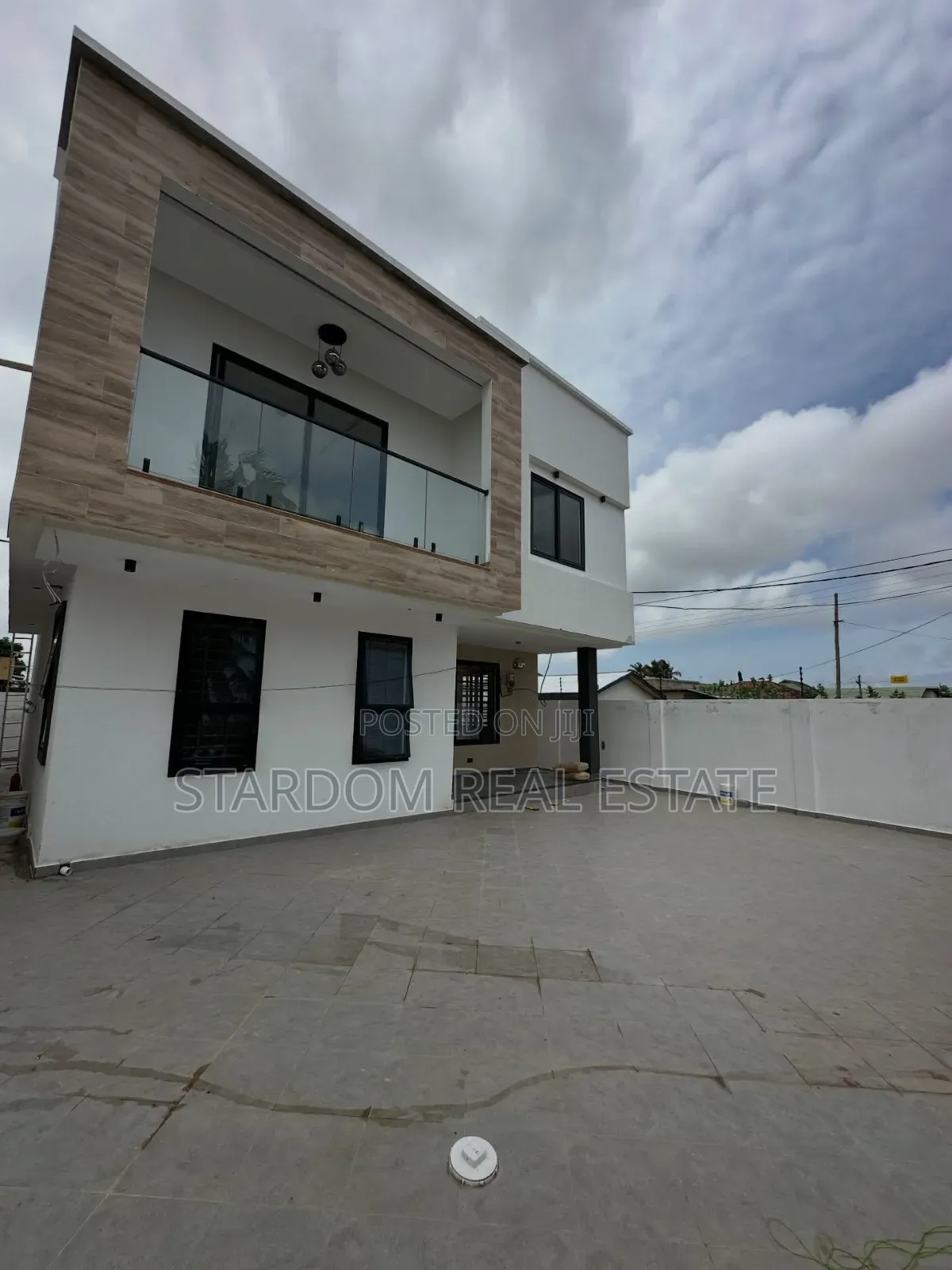 3bdrm Duplex in Spintex Com16, Lashibi for sale in Lashibi