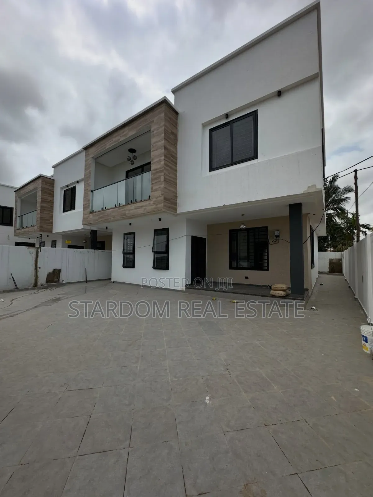 3bdrm Duplex in Spintex Com16, Lashibi for sale in Lashibi