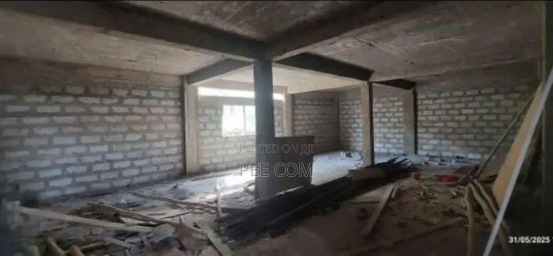 *A 1,000 Square Metres Uncompleted Warehouse With Offices For Sale in Nsawam Adoagyiri Municipal