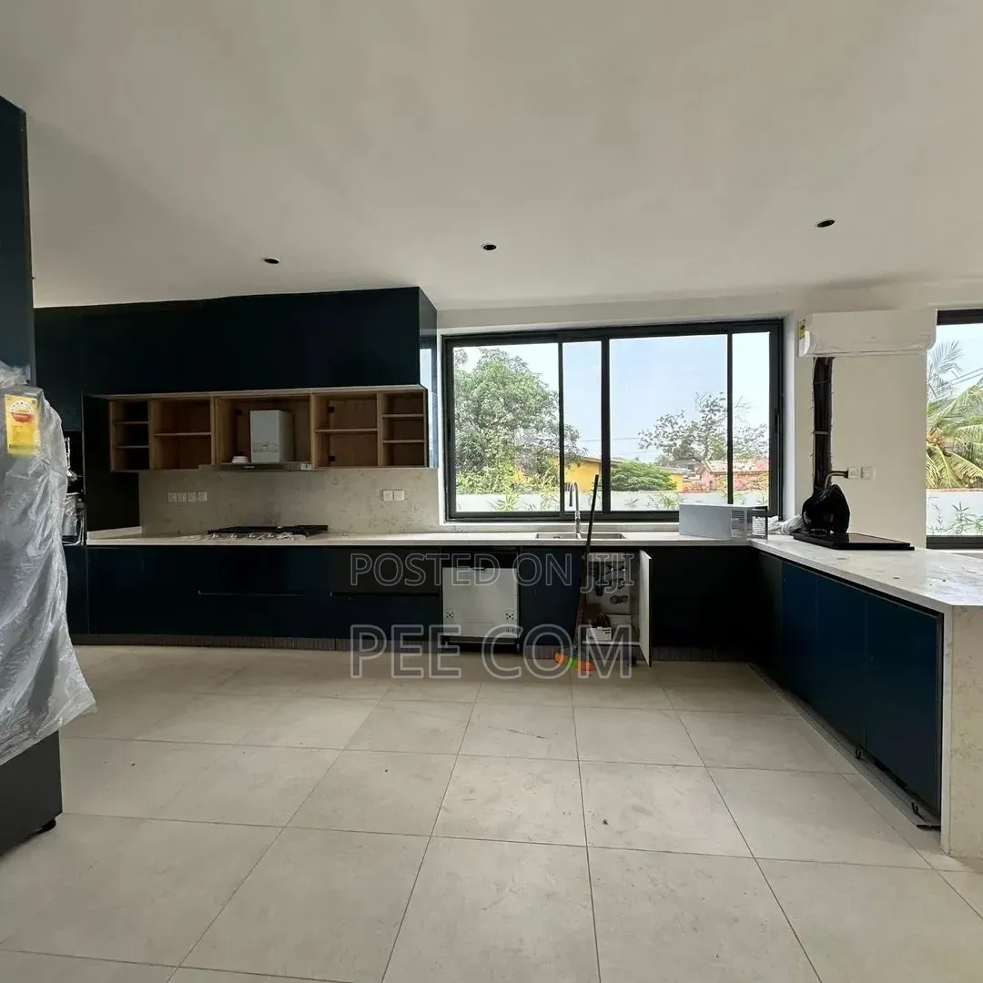 Furnished 4bdrm House in Little Roses Area for sale in Little Roses Area