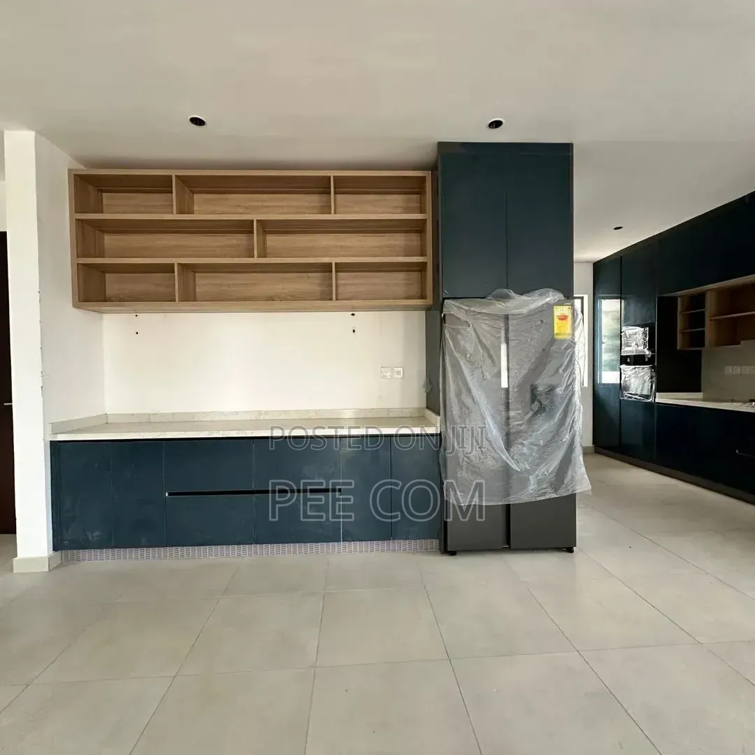 Furnished 4bdrm House in Little Roses Area for sale in Little Roses Area