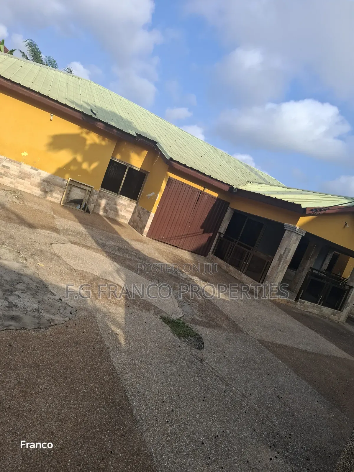 4bdrm House in Kg Franco Properties, Baatsona Total for sale in Baatsona Total