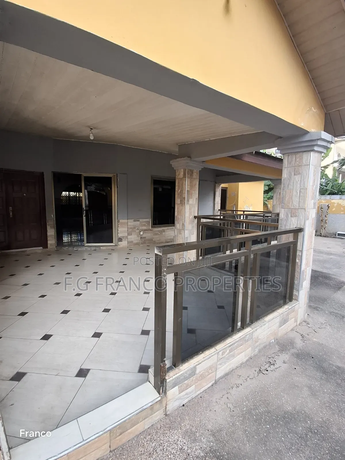 4bdrm House in Kg Franco Properties, Baatsona Total for sale in Baatsona Total