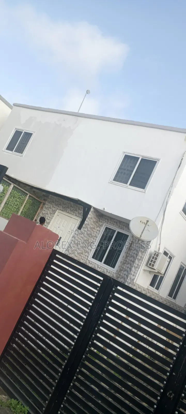 2bdrm Duplex in Oyarifa, Pentecost for sale in Pentecost