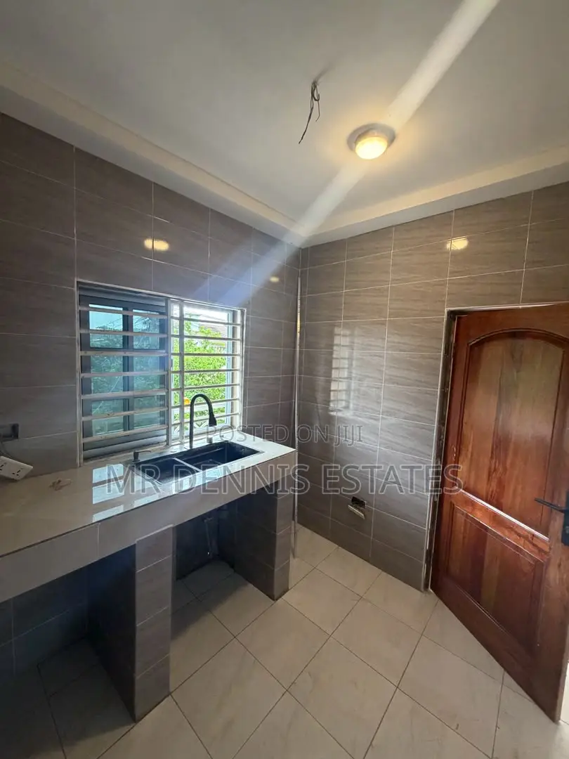 1bdrm Room & Parlour in Westhills, Weija Junction for rent in Weija Junction