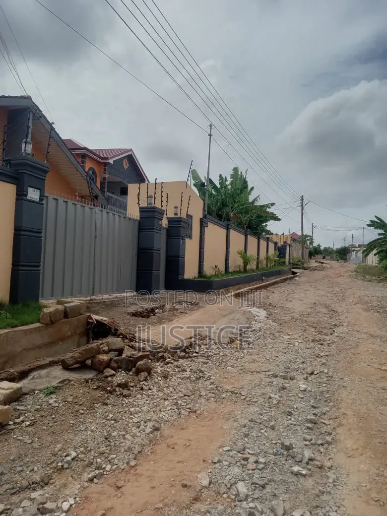 3bdrm House in Night Market Tantra, Ola Achool Area for rent in Ola Achool Area