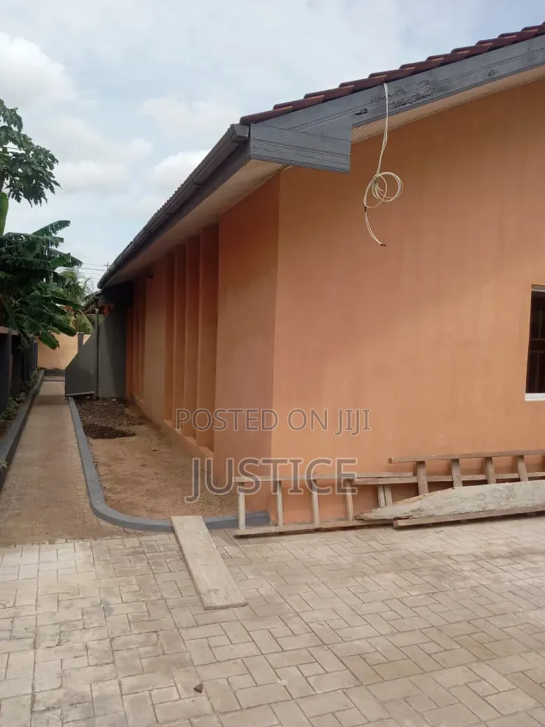 3bdrm House in Night Market Tantra, Ola Achool Area for rent in Ola Achool Area
