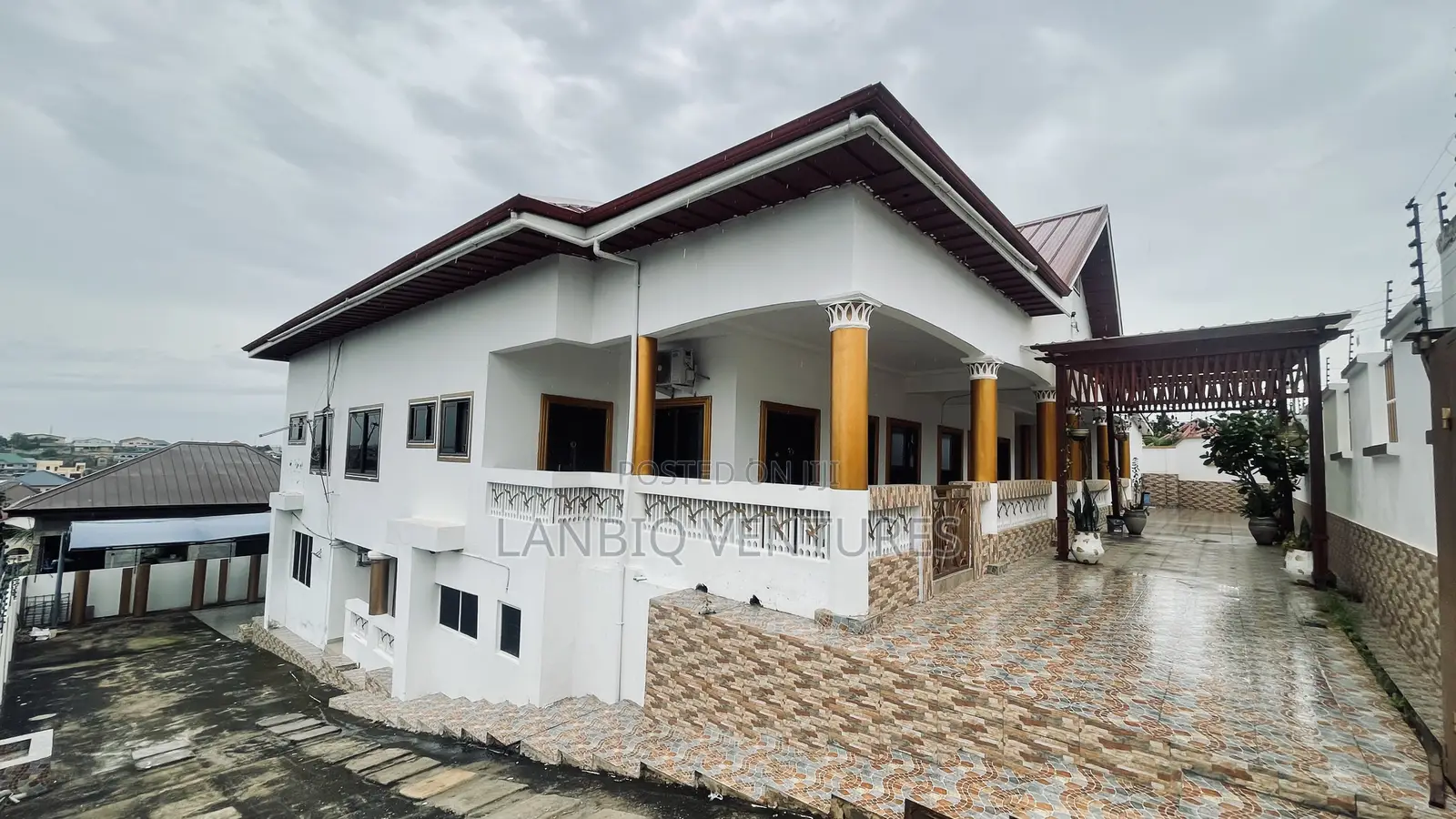 3bdrm Apartment in Awoshie for rent in Awoshie