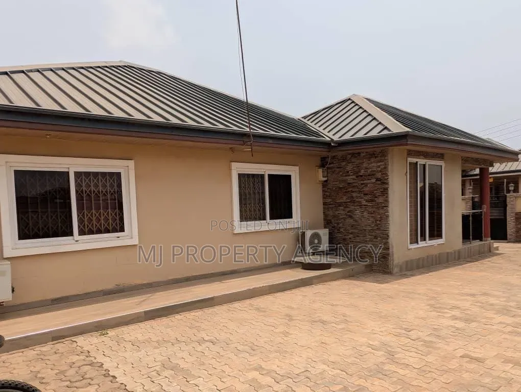 3bdrm House in Noble Estate, Prampram for sale in Prampram