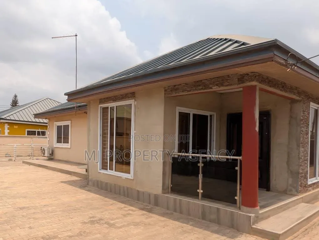3bdrm House in Noble Estate, Prampram for sale in Prampram