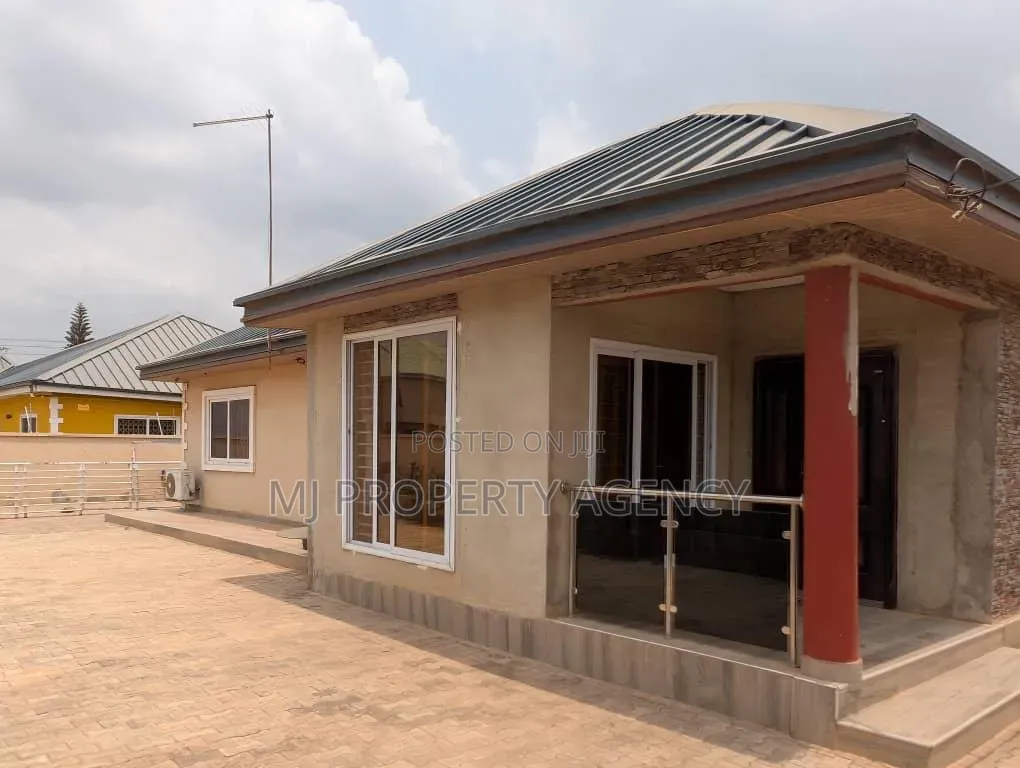 3bdrm House in Noble Estate, Prampram for sale in Prampram