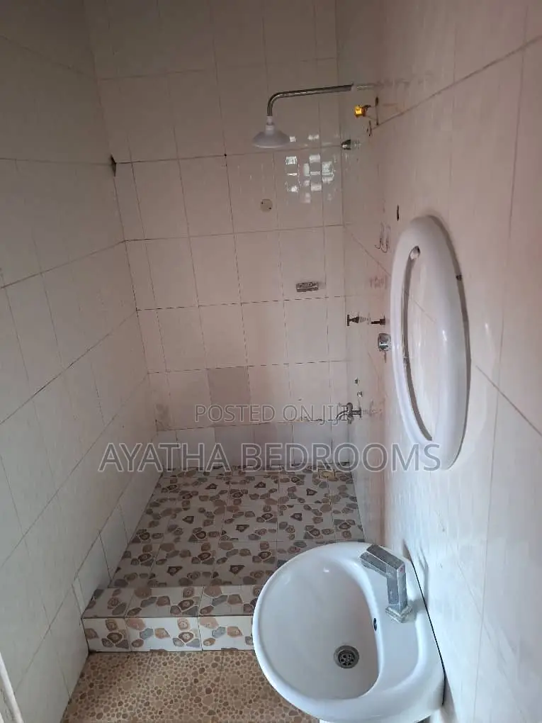 2bdrm Apartment in Tsuibleoo, Teshie for rent in Teshie