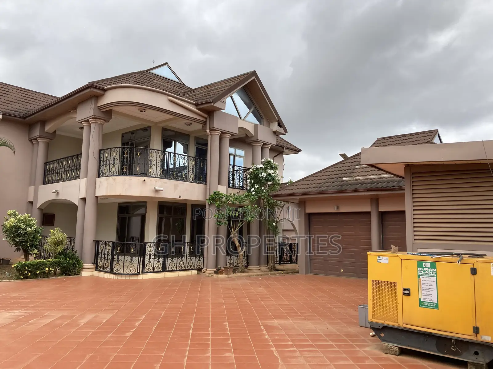 5bdrm Mansion in Ahodwo Daban., Kumasi Metropolitan for sale in Kumasi Metropolitan