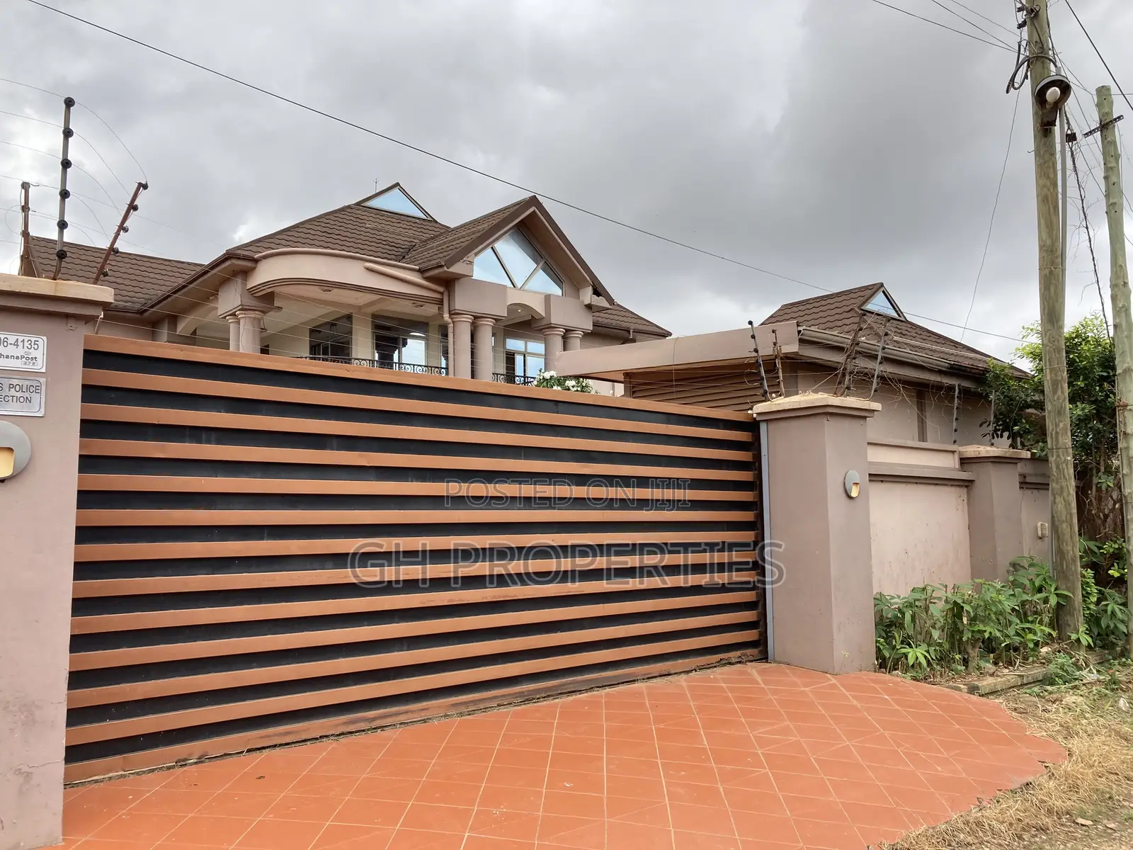 5bdrm Mansion in Ahodwo Daban., Kumasi Metropolitan for sale in Kumasi Metropolitan