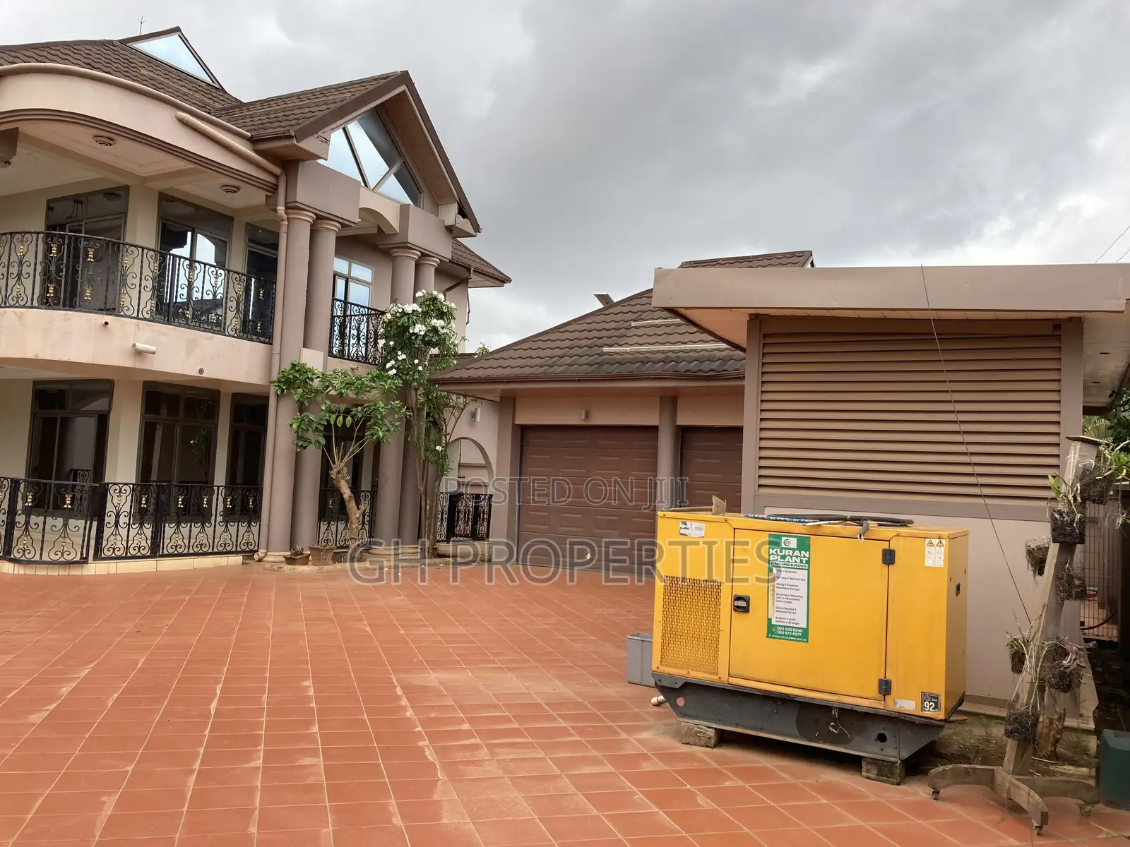 5bdrm Mansion in Ahodwo Daban., Kumasi Metropolitan for sale in Kumasi Metropolitan