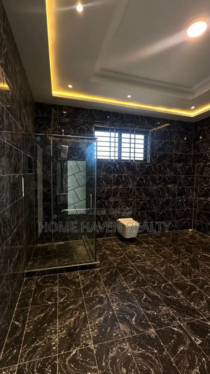 4bdrm House in Tantra Hills, Ola Achool Area for sale in Ola Achool Area