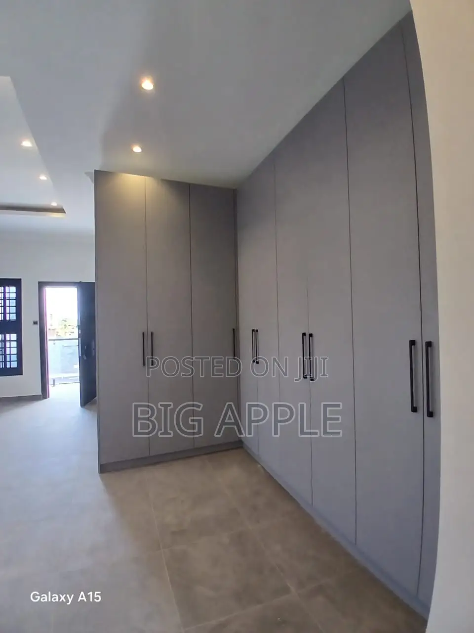 3bdrm House in Lakeside Community 8 for rent in Lake Side Estate
