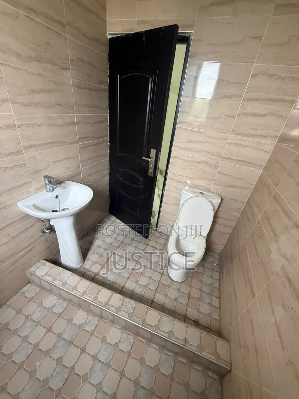 2bdrm Apartment in Awoshie, A-Lang for rent in A-Lang