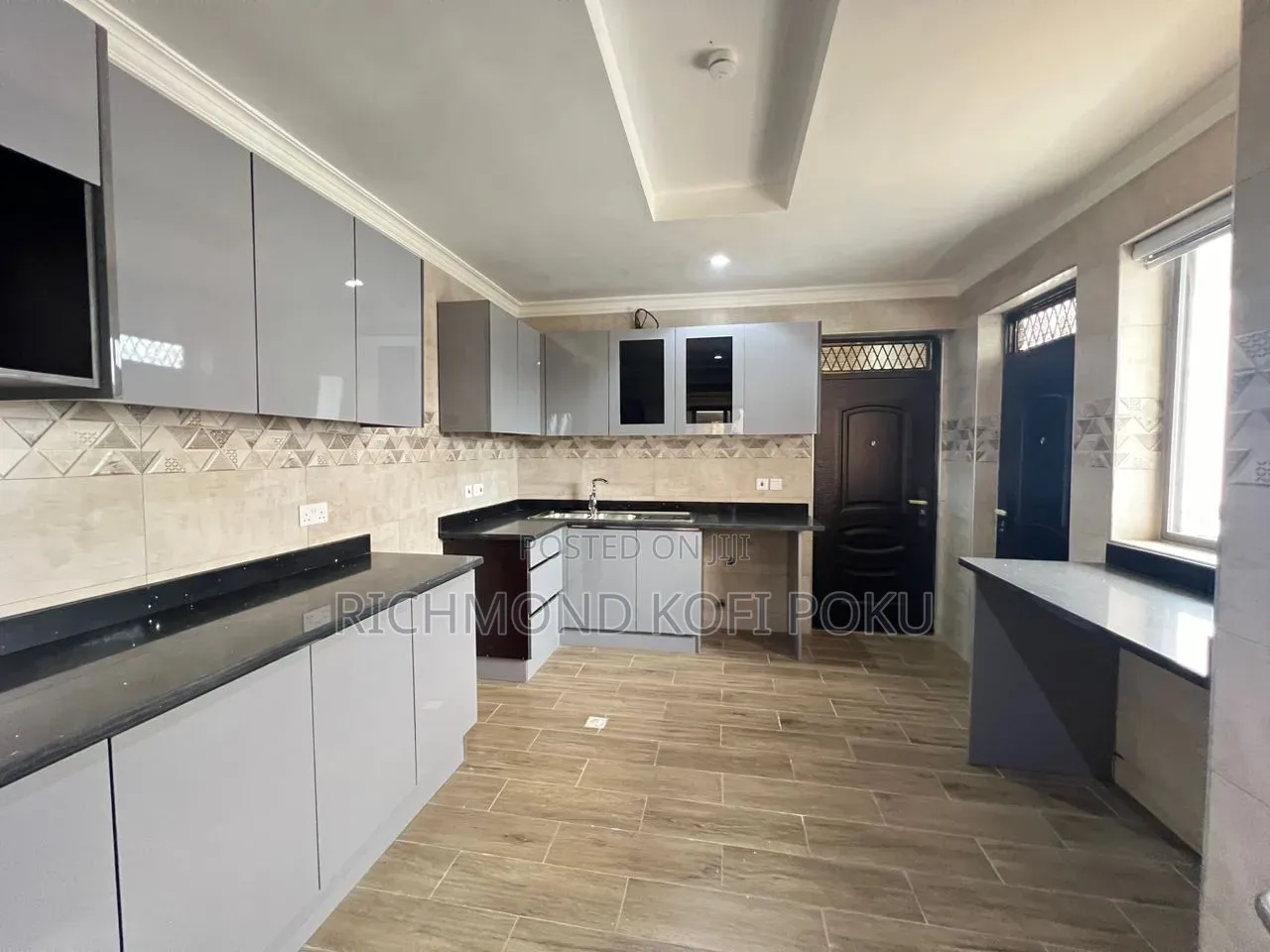 2bdrm Apartment in Kofi'S Realty, Baatsona Total for rent in Baatsona Total