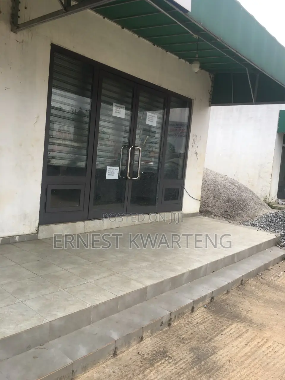Shop to Let in East Legon