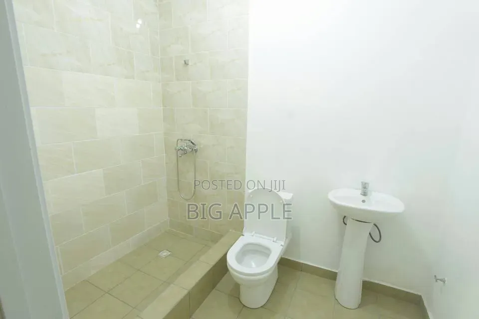 3bdrm House in Ghana Flag for rent in Ghana Flag