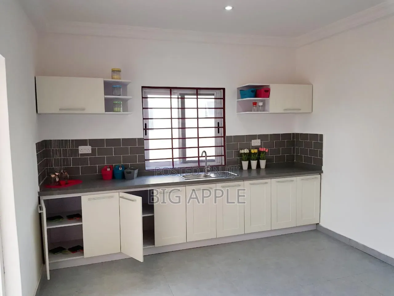 3bdrm House in Ghana Flag for rent in Ghana Flag