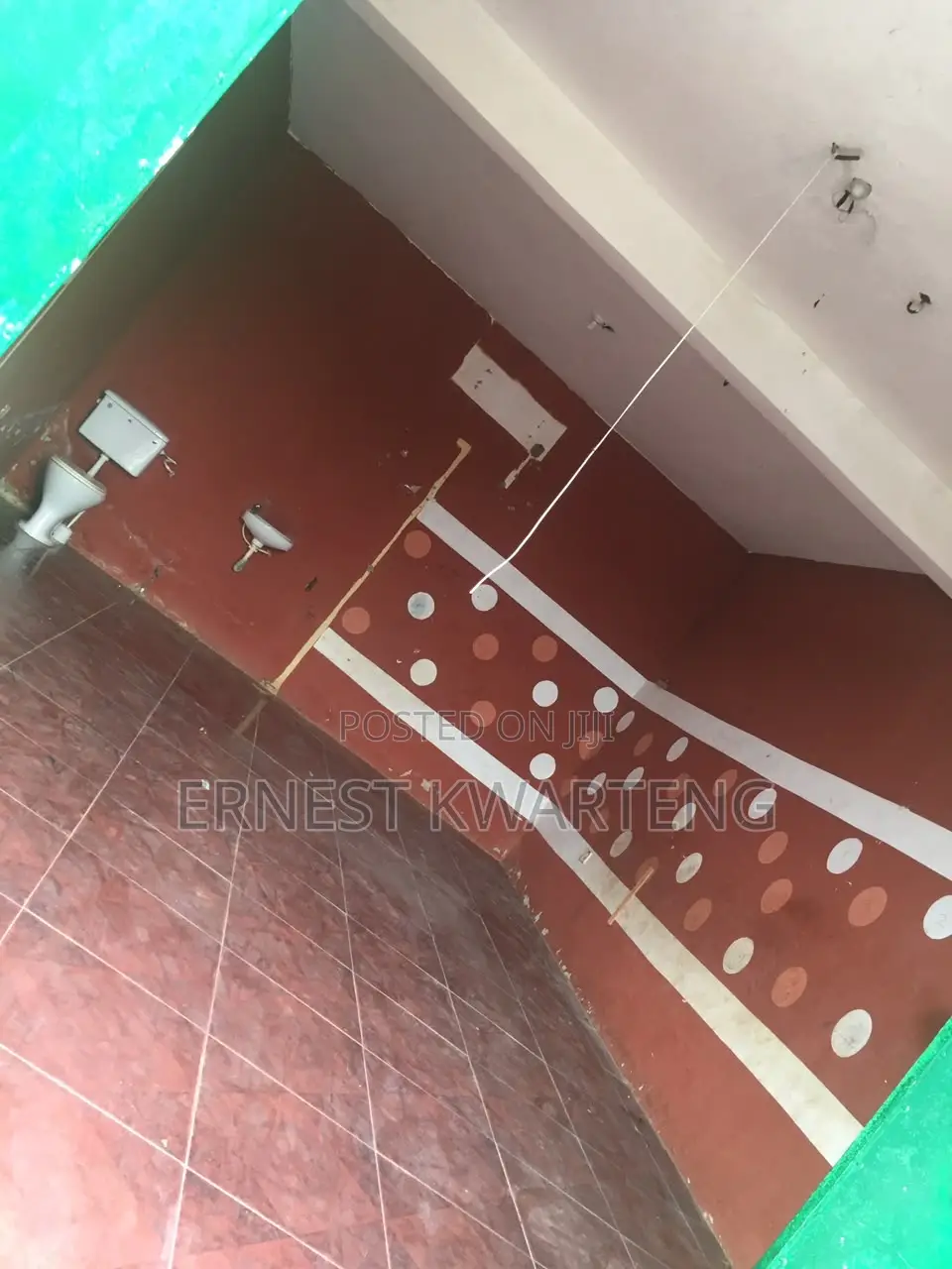 Shops for Rent in Sowutwuom