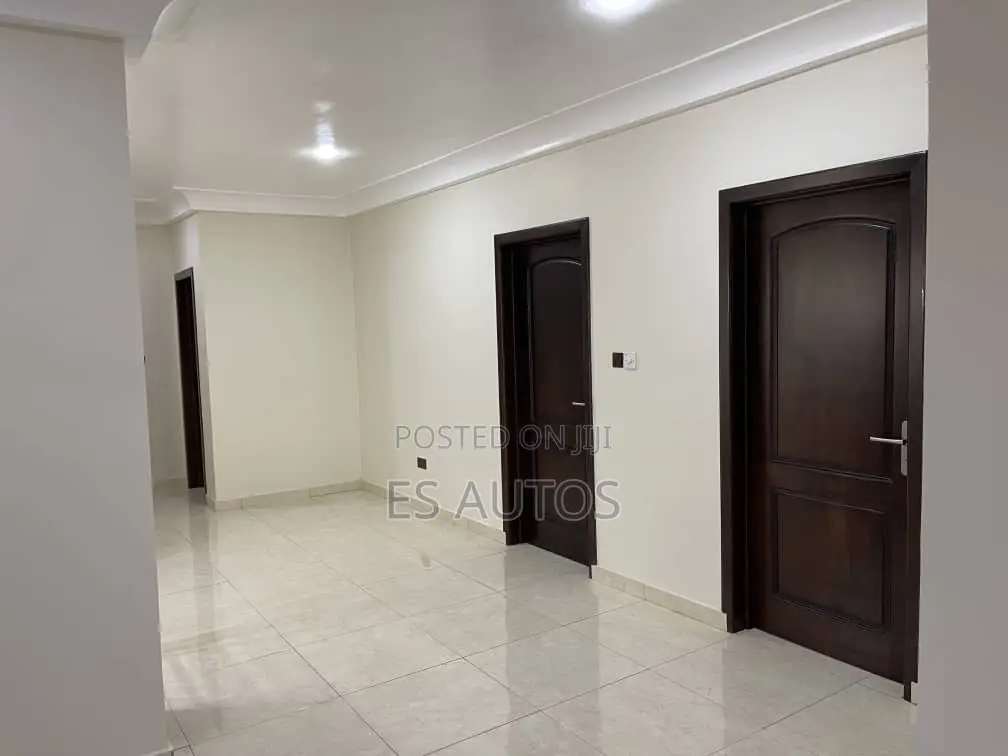 4bdrm House in Es, Community 25 for sale in Community 25