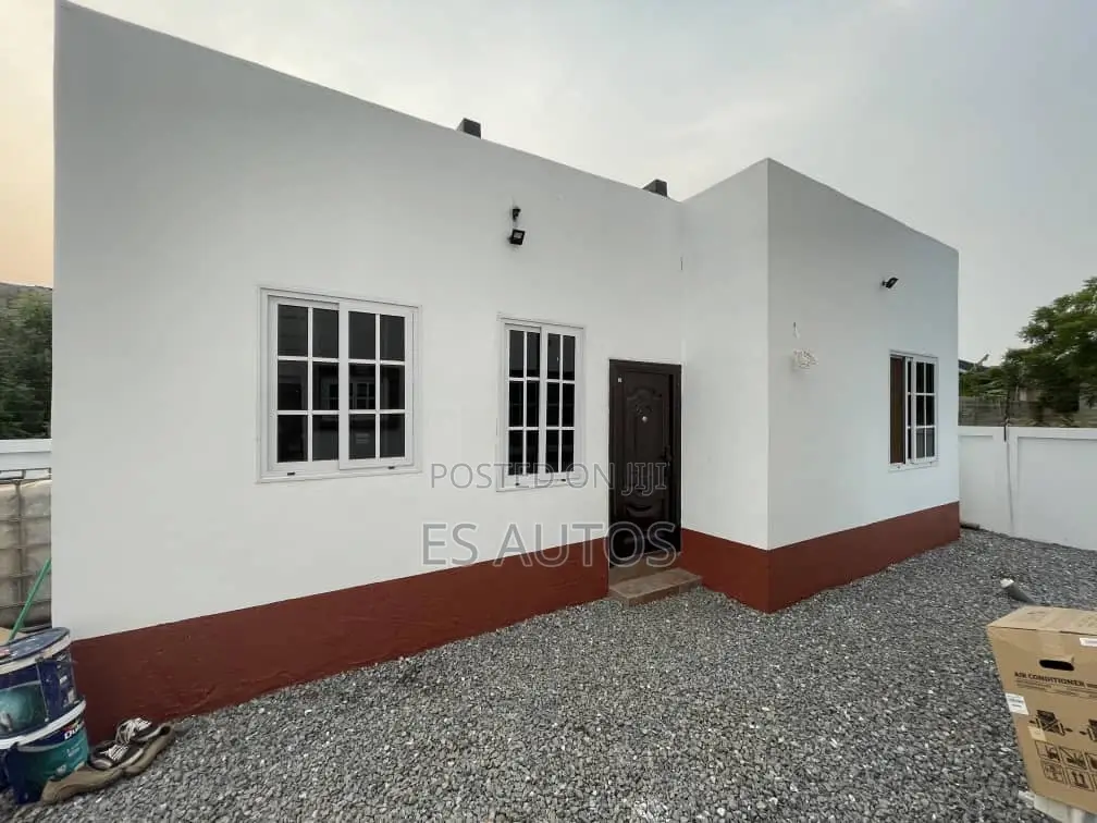 4bdrm House in Es, Community 25 for sale in Community 25