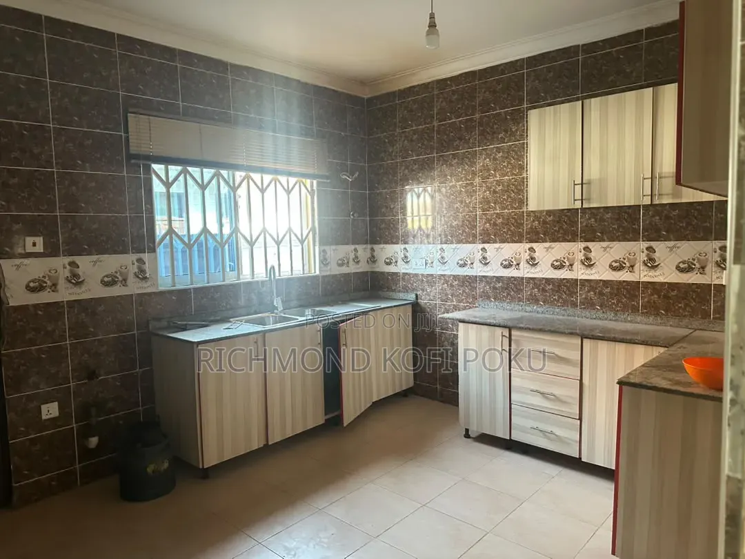 Furnished 4bdrm House in Kofi'S Realty, Baatsona Total for rent in Baatsona Total