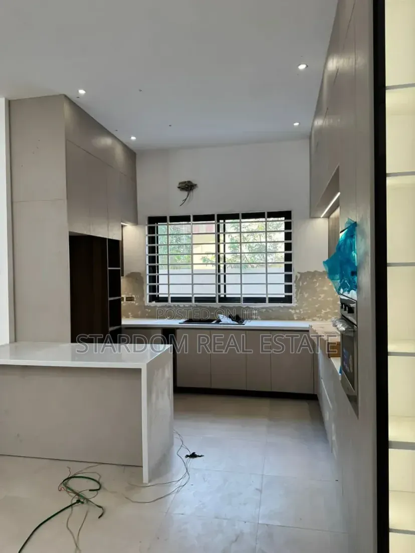 4bdrm Duplex in Spintex Community 18, Lashibi for sale in Lashibi