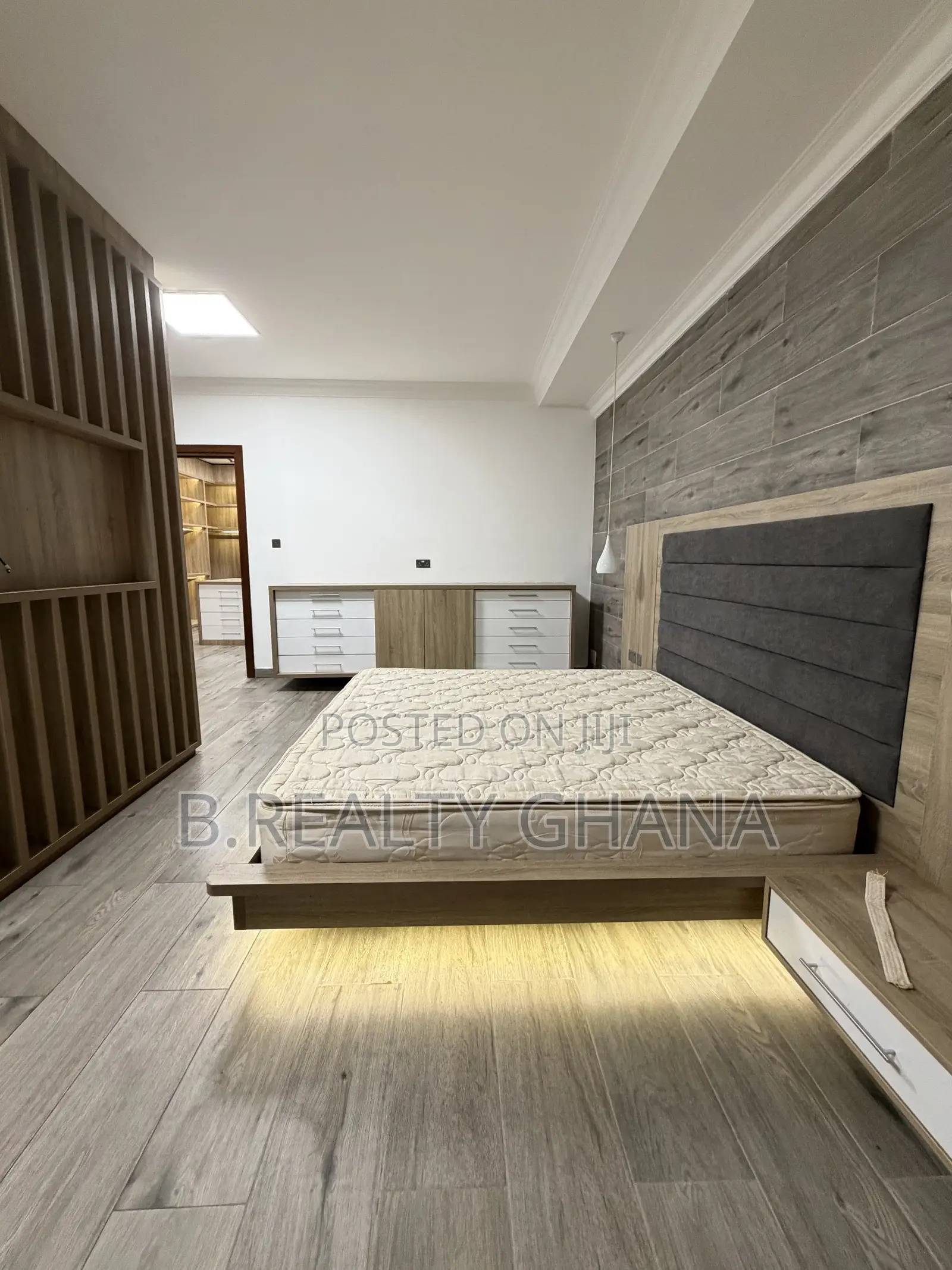 4bdrm House in Airport Residential Area for sale in Airport Residential Area