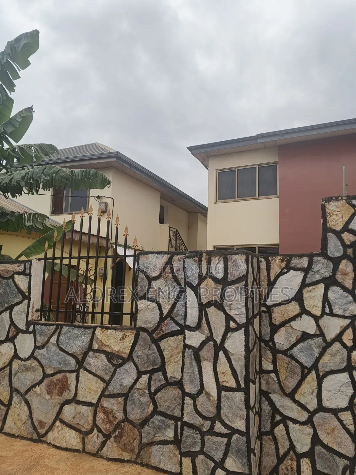 1bdrm Apartment in Amanfro Adenta, Frafraha for rent in Frafraha