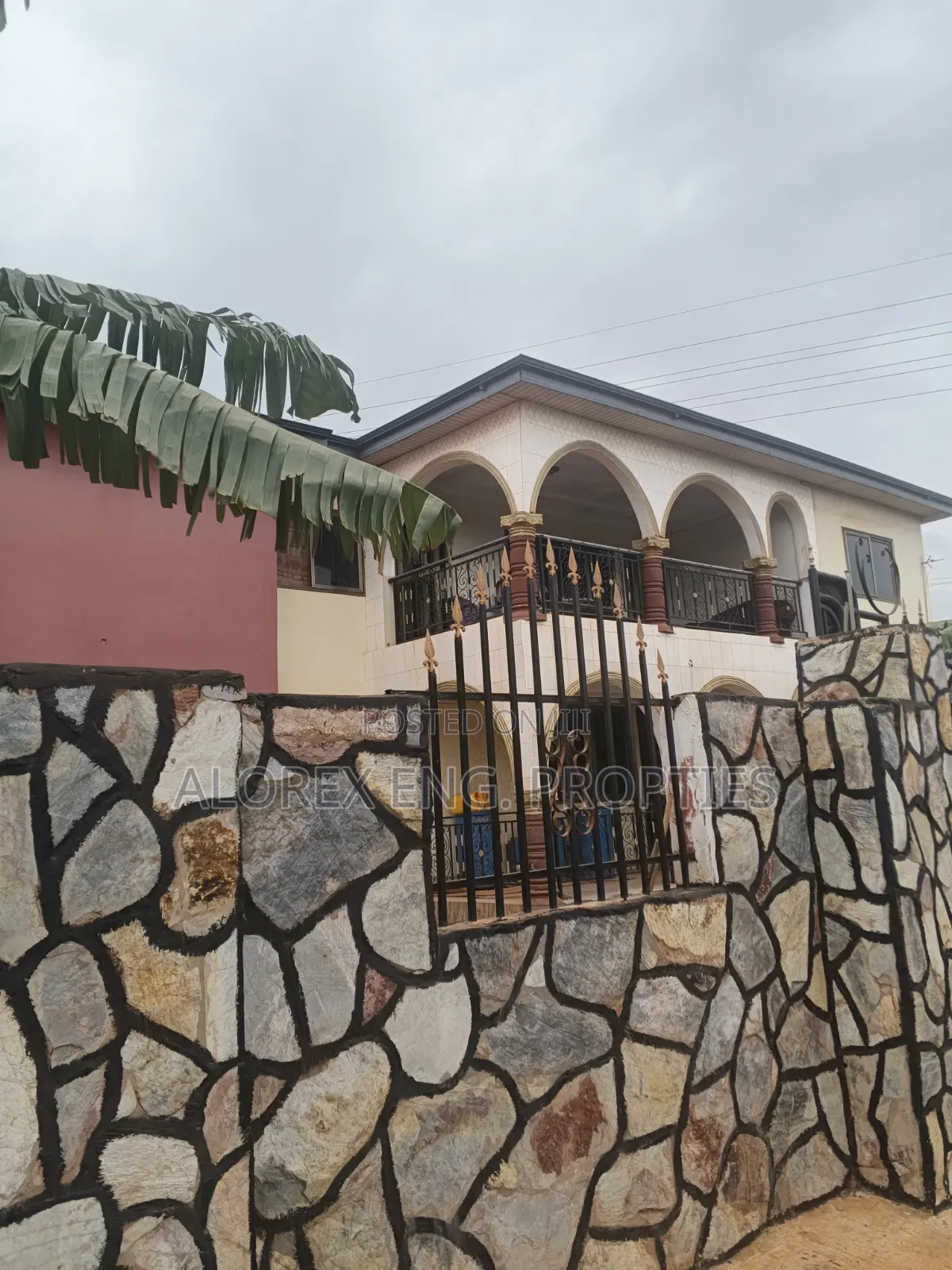 1bdrm Apartment in Amanfro Adenta, Frafraha for rent in Frafraha