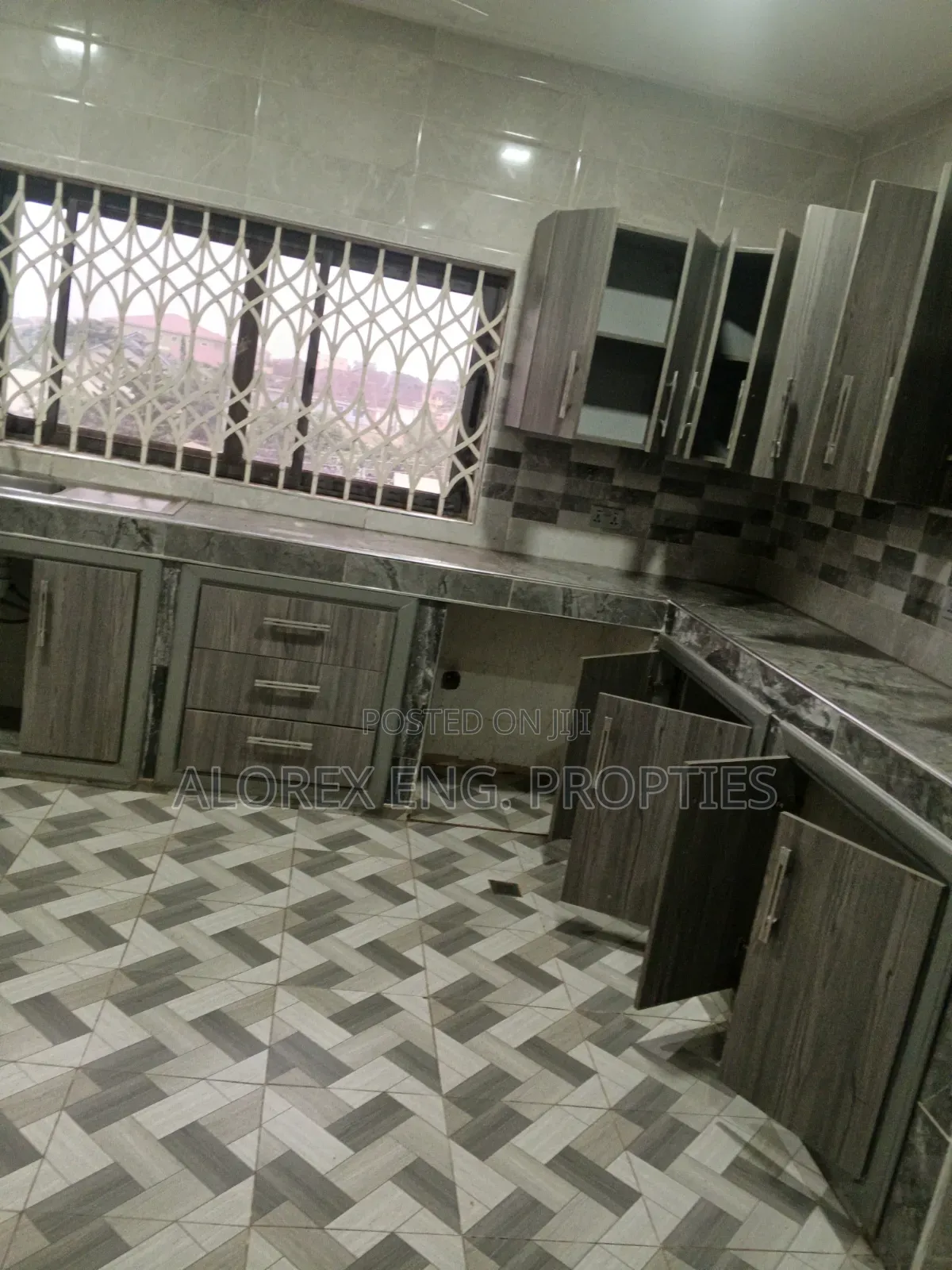 3bdrm Apartment in Executive Adenta, Frafraha for rent in Frafraha
