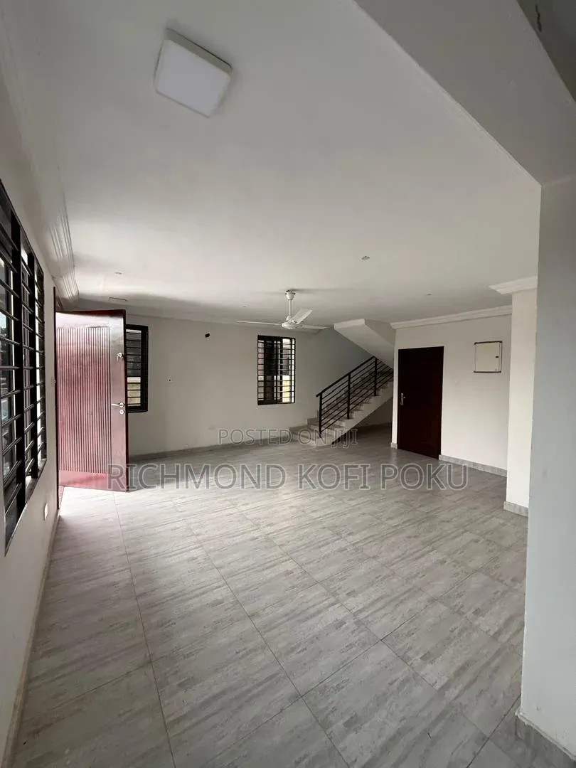 3bdrm House in Kofi'S Realty, American House for sale in American House
