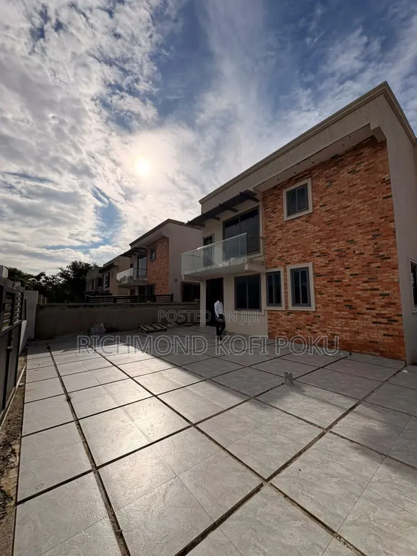 3bdrm House in Kofi'S Realty, American House for sale in American House