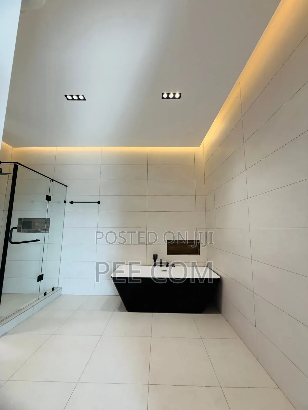 4bdrm House in Ghana Flag for sale in Ghana Flag