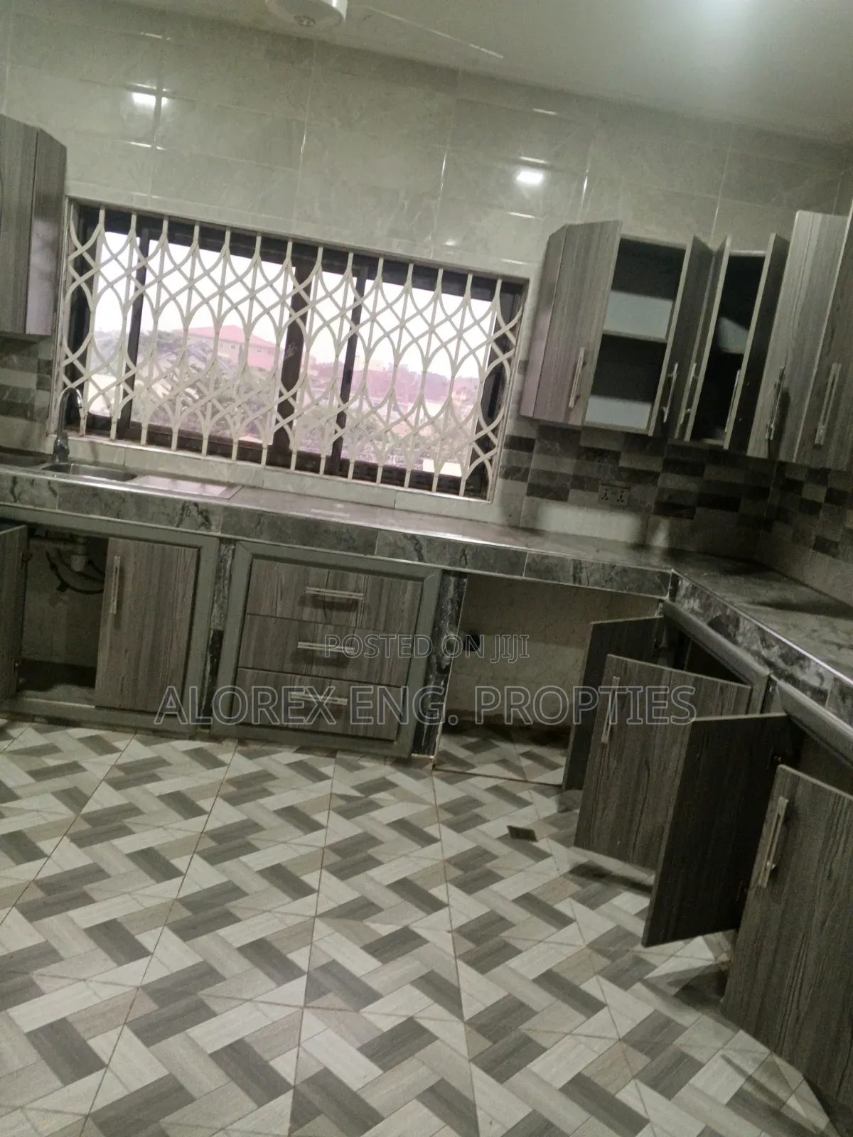 3bdrm Apartment in Adenta Fafraha, Frafraha for rent in Frafraha