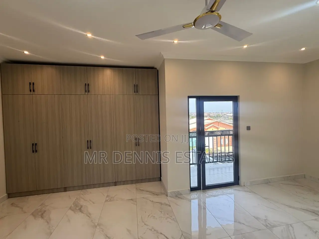 4bdrm Duplex in Mallam Gbawe Top for rent in Top Base