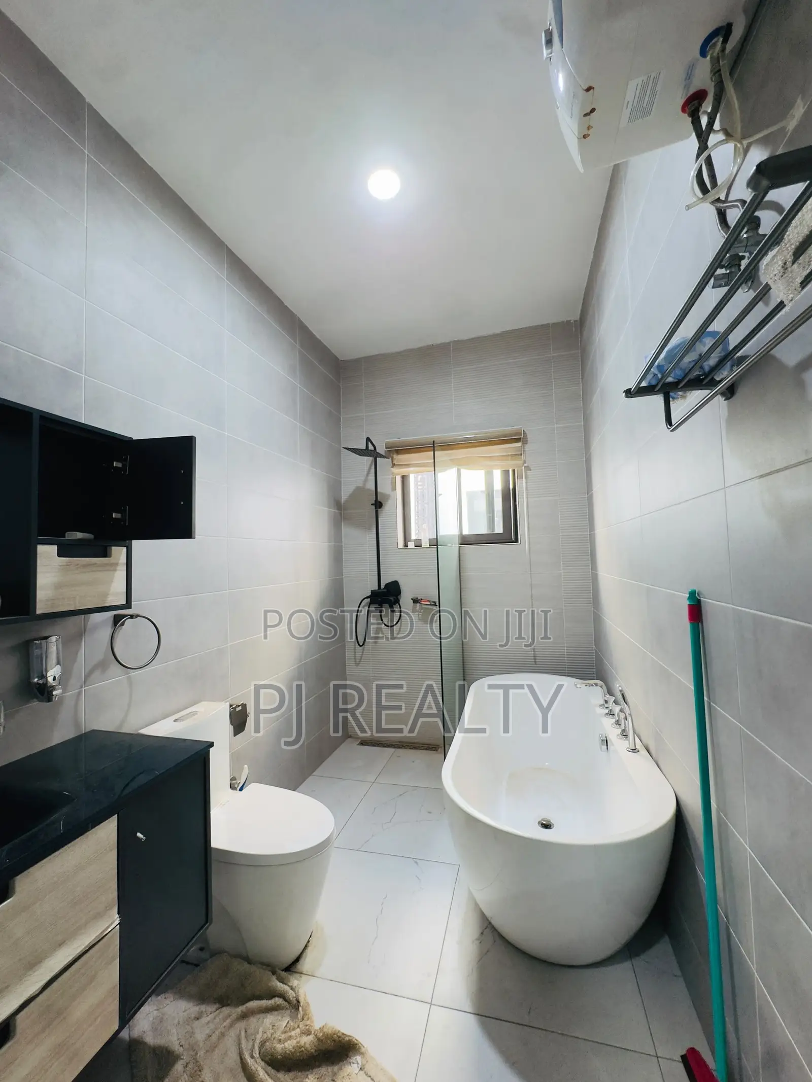 4bdrm House in East Legon for sale in East Legon