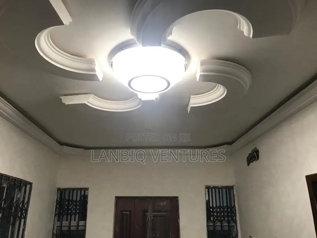 6bdrm House in Pokuase for rent in Pokuase