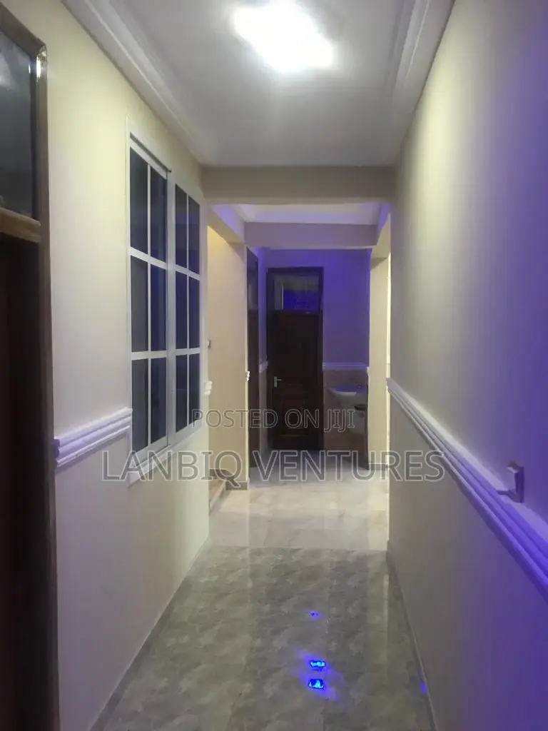 6bdrm House in Pokuase for rent in Pokuase