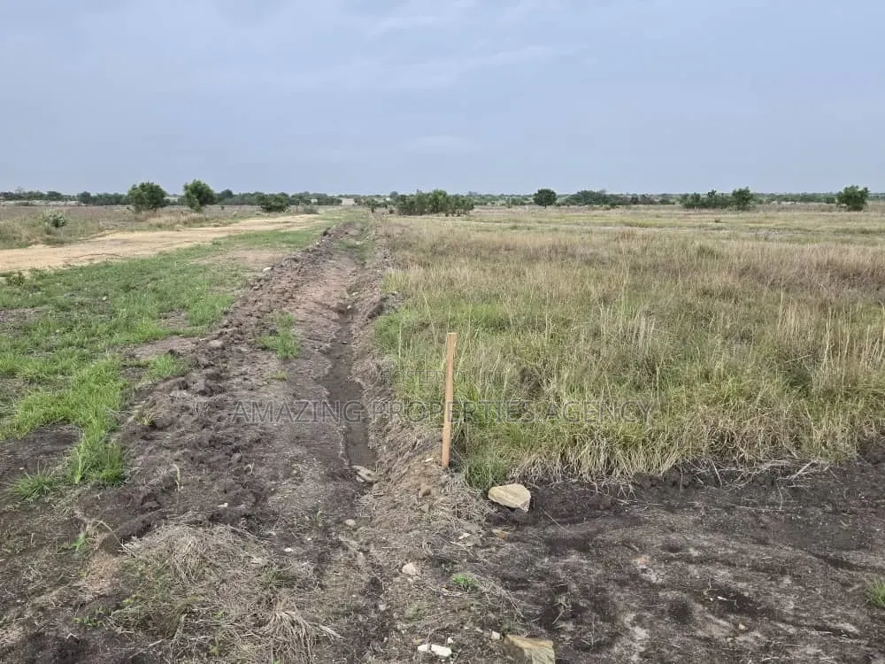 A. 13acres of Land Available for Sale at Tema Industrial Area in Community 25