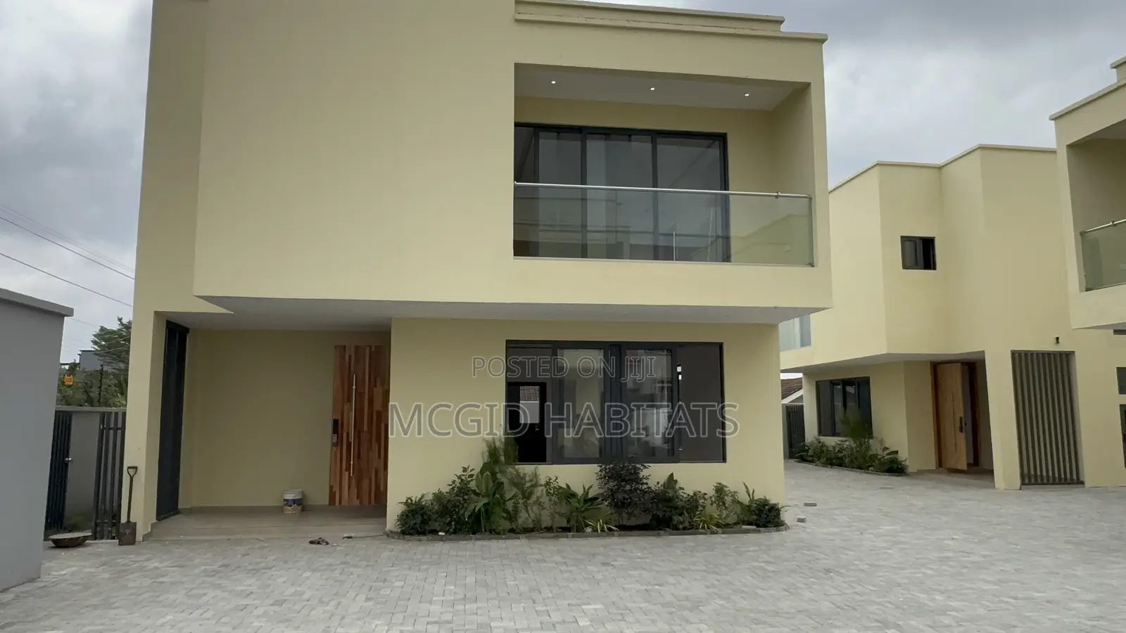 Furnished 4bdrm Townhouse / Terrace in East Legon for rent in East Legon