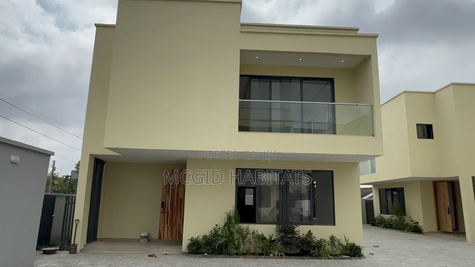 Furnished 4bdrm Townhouse / Terrace in East Legon for rent in East Legon