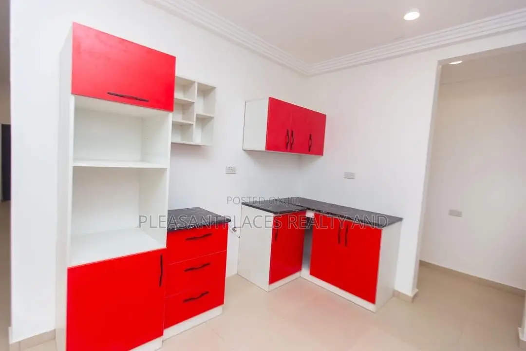 3bdrm House in Pleasantplaces And, Oyarifa Mall Area for sale in Oyarifa Mall Area