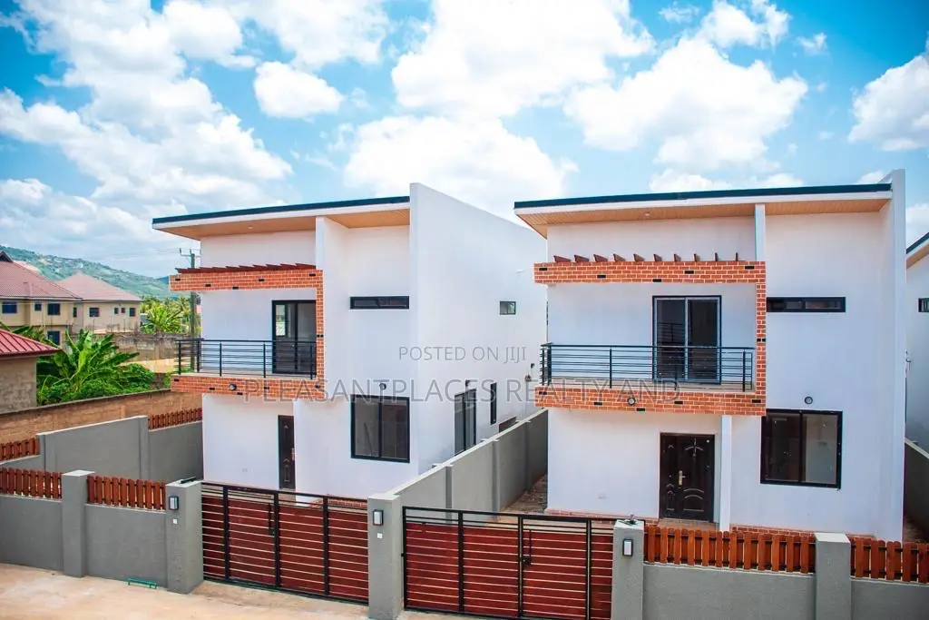3bdrm House in Pleasantplaces And, Oyarifa Mall Area for sale in Oyarifa Mall Area